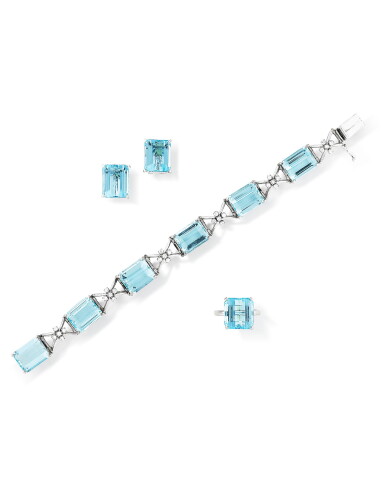 View full screen - View 1 of Lot 235. Demi-parure aigues-marines et diamants | Aquamarine and diamond demi-parure.