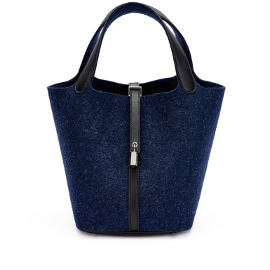 Voir en plein écran - Voir 1 du lot 7855. Limited Edition Bleu Nuit Feutre Wool and Black Swift Picotin Lock 22 Palladium Hardware, 2020.