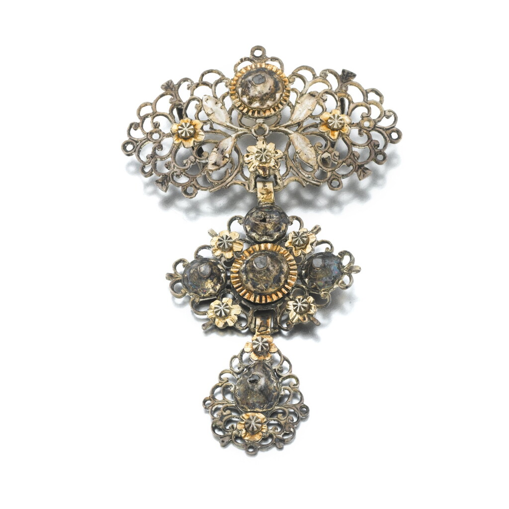 View full screen - View 1 of Lot 1046. A diamond and silver pendant, Portugal, 19th century.
