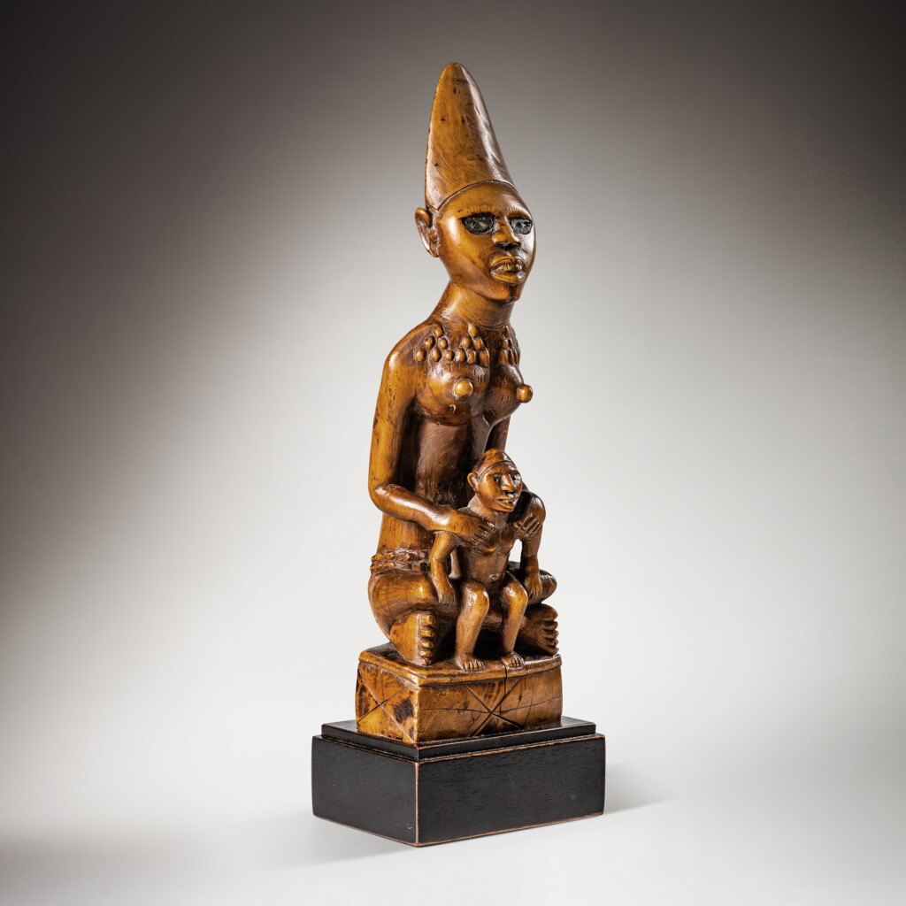 View full screen - View 1 of Lot 101. Maternité phemba, Kongo / Yombe, République Démocratique du Congo | Kongo / Yombe phemba Maternity Figure, Republic Democratic of the Congo.
