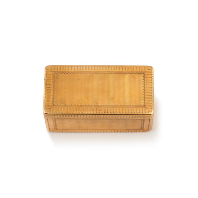 View full screen - View 1 of Lot 17. A gold snuff box, Paris, 1768-1774 | Tabatière en or, Paris, 1768-1774.