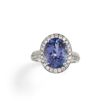 View full screen - View 1 of Lot 151. BAGUE TANZANITE ET DIAMANTS | TANZANITE AND DIAMOND RING.
