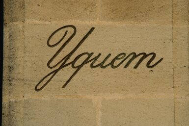 View full screen - View 1 of Lot 304. Château d'Yquem 2011 (1 MAG).