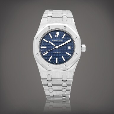 View full screen - View 1 of Lot 2212. Royal Oak, Reference 15300ST.OO.1220ST.02 | A stainless steel bracelet watch with date, Circa 2006 | 愛彼 | 皇家橡樹系列 型號15300ST.OO.1220ST.02 | 精鋼鏈帶腕錶,備日期顯示,約2006年製.