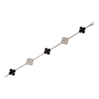 View full screen - View 1 of Lot 1849. 'Alhambra' Onyx and Diamond Bracelet | 梵克雅寶 | 'Alhambra' 縞瑪瑙 配 鑽石 手鏈.