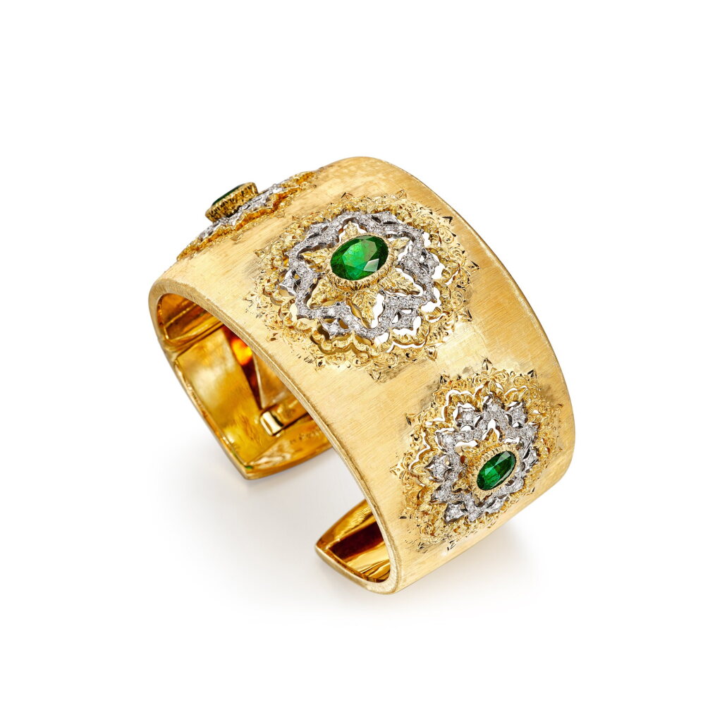 View full screen - View 1 of Lot 336. Emerald and Diamond Cuff Bangle | 馬里奧 布契拉提 | 祖母綠 配 鑽石 手鐲.