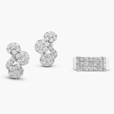 View full screen - View 1 of Lot 1436. Diamond 'Pont Neuf' Ring and Pair of Diamond 'Snowflake' Earrings | 梵克雅寶 | 鑽石 'Pont Neuf' 戒指 及 鑽石'Snowflake' 耳環一對.
