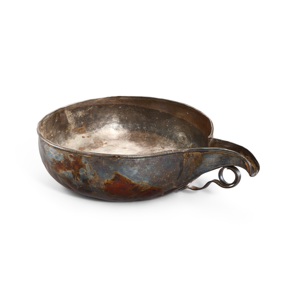 View full screen - View 1 of Lot 3049. An inscribed silver-alloy pouring vessel, yi, Yuan dynasty 元 銀合金匜 《真花銷銀》款.