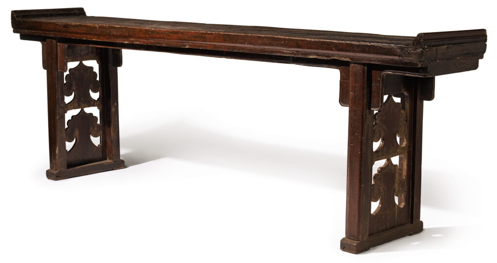 View full screen - View 1 of Lot 320. A LARGE LACQUERED-WOOD ALTAR TABLE QING DYNASTY, LATE 18TH CENTURY | 清十八世紀晚期 漆木如意紋翹頭案.