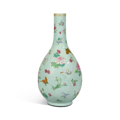 View full screen - View 1 of Lot 208. A large celadon-ground famille-rose 'butterfly' pear-shaped vase, Seal mark and period of Qianlong | 清乾隆 粉青地粉彩蝶戀花紋長頸瓶 《大清乾隆年製》款.