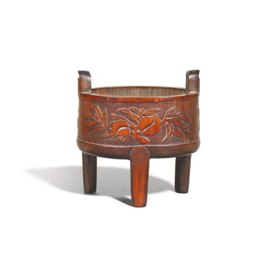 View full screen - View 1 of Lot 312. A BAMBOO CENSER, LATE QING DYNASTY| 晚清 竹雕三多紋三足爐.