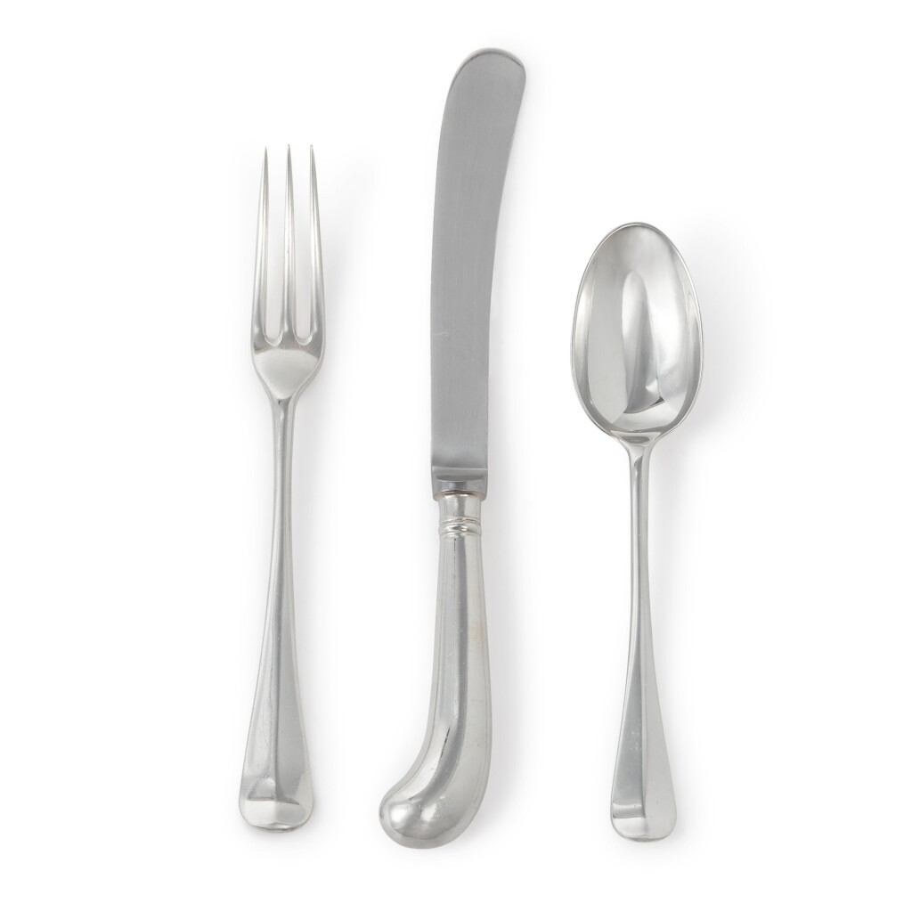 View full screen - View 1 of Lot 228. AN ENGLISH SILVER OLD ENGLISH PATTERN FLATWARE SERVICE, JAMES ROBINSON, LONDON, 1976 AND CIRCA.