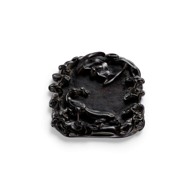 View full screen - View 1 of Lot 3658. A zitan 'phoenix and bat' tray Qing dynasty, Qianlong period | 清乾隆 紫檀浮雕鳳蝠紋盤.