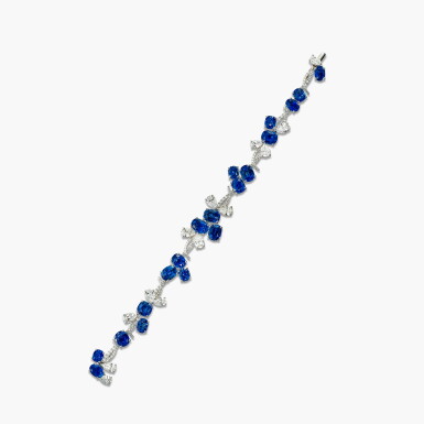 View full screen - View 1 of Lot 1696. Sapphire and Diamond Bracelet | 天然「喀什米爾」未經加熱藍寶石 配 鑽石 手鏈 (藍寶石共重約28.34克拉).