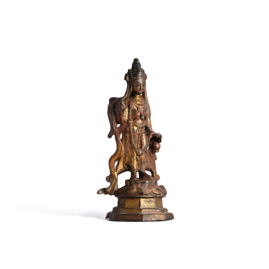 View full screen - View 1 of Lot 3617. A gilt-bronze figure of Avalokiteshvara, Northern Zhou - Tang dynasty | 北周至唐 銅鎏金觀音.