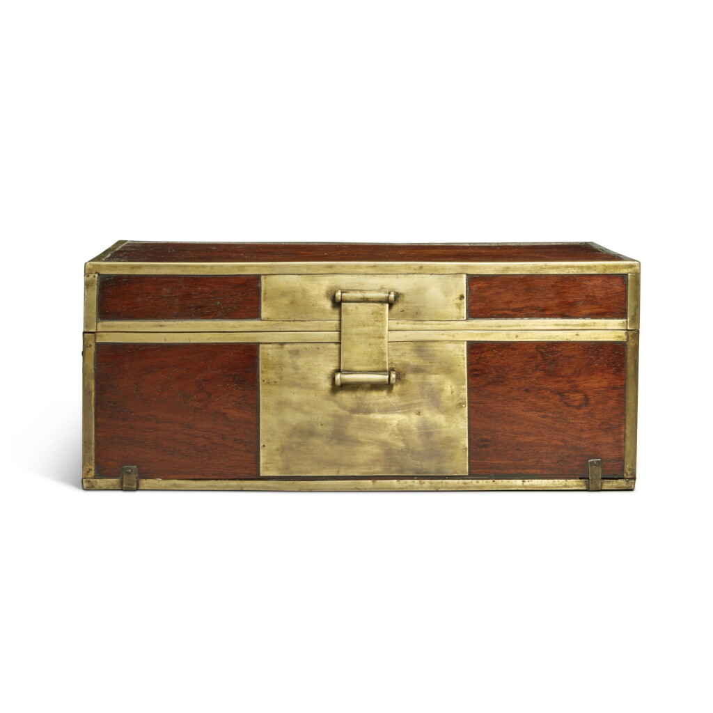 View full screen - View 1 of Lot 115. A 'huanghuali' document box (Xiaoxiang), Qing dynasty, 18th / 19th century | 清十八 / 十九世紀 黃花梨長方形小箱.