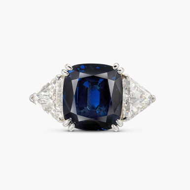 View full screen - View 1 of Lot 1372. Sapphire and Diamond Ring | 10.11克拉 天然未經加熱藍寶石 配 鑽石 戒指.