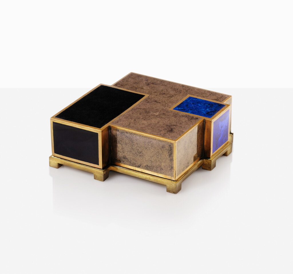 View full screen - View 1 of Lot 2. Coffret.