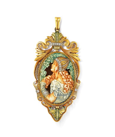 View full screen - View 1 of Lot 29. Fuset y Grau | Pendentif ivoire, corne et diamants | Ivory, horn and diamond pendant.