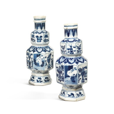 View full screen - View 1 of Lot 203. A pair of blue and white octagonal double-gourd vases, Qing dynasty, Kangxi period.