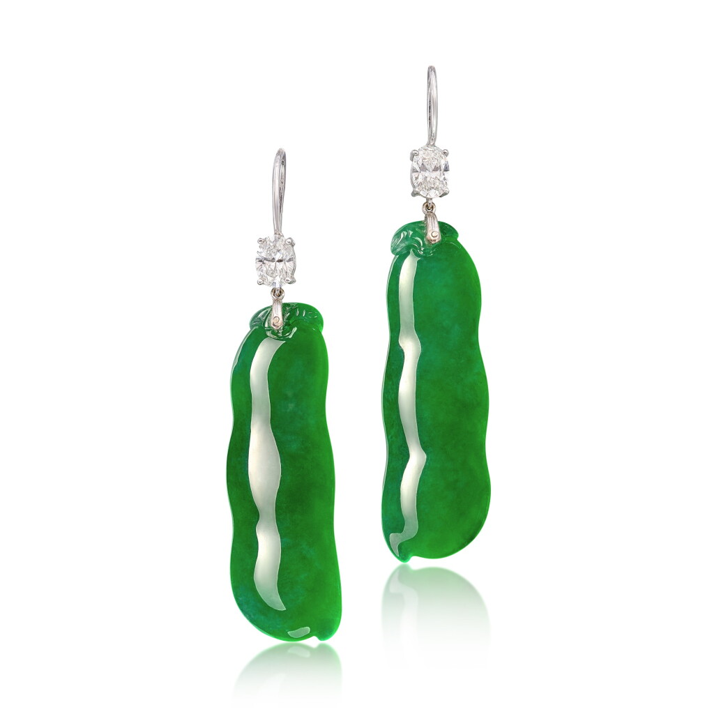 View full screen - View 1 of Lot 1868. Pair of Jadeite Peapod and Diamond Pendent Earrings | 天然翡翠雕「福豆」 配 鑽石 耳墜一對.