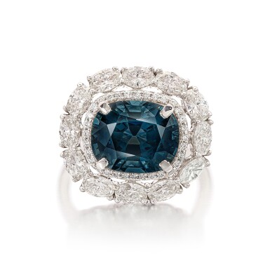 View full screen - View 1 of Lot 257. Blue Spinel and Diamond Ring | 5.31克拉 天然「斯里蘭卡」未經加熱 藍色尖晶石 配 鑽石 戒指.