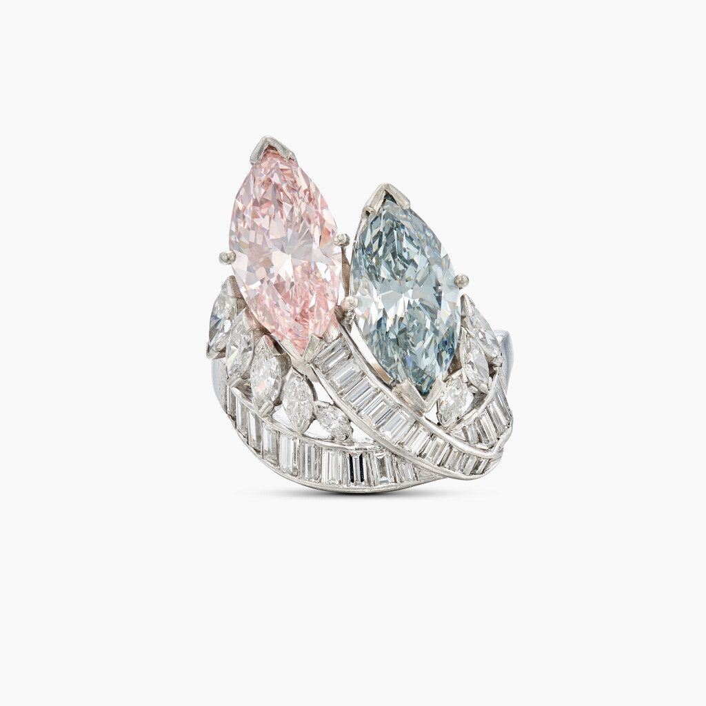 View full screen - View 1 of Lot 89. Fancy Pink, Fancy Gray-Blue Diamond and Diamond Ring 2.20克拉 彩粉紅色鑽石 配 2.12克拉 彩灰藍色鑽石 及 鑽石 戒指.