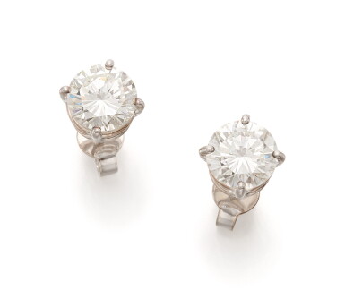View full screen - View 1 of Lot 184. PAIR OF DIAMOND EARRINGS (PAIO DI ORECCHINI IN DIAMANTI).