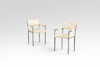 View full screen - View 1 of Lot 19. Paire de fauteuils.