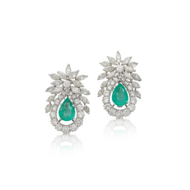 View full screen - View 1 of Lot 225. Pair of emerald and diamond ear clips (Paio di orecchini in smeraldi e diamanti).
