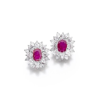 View full screen - View 1 of Lot 222. Fine pair of ruby and diamond ear clips | 寶格麗 | 紅寶石配鑽石耳環一對.