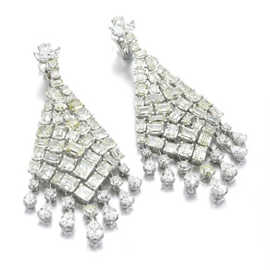 View full screen - View 1 of Lot 103. GRAFF | PAIR OF DIAMOND EARRINGS.