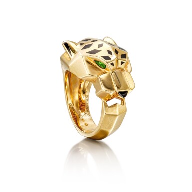View full screen - View 1 of Lot 2938. 'Panthère' Gold, Lacquer and Tsavorite Garnet Ring | 卡地亞 | 'Panthère' K金 配 漆繪 及 沙弗來石 戒指.