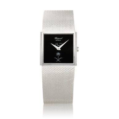 View full screen - View 1 of Lot 8882. A white gold bracelet watch with onyx dial, Made for the Prince Khalid of Saudi Arabia, Circa 1970 | 蕭邦 | 白金鏈帶腕錶,備瑪瑙錶盤,為前沙烏地阿拉伯國王子哈立德製作,約1970年製.