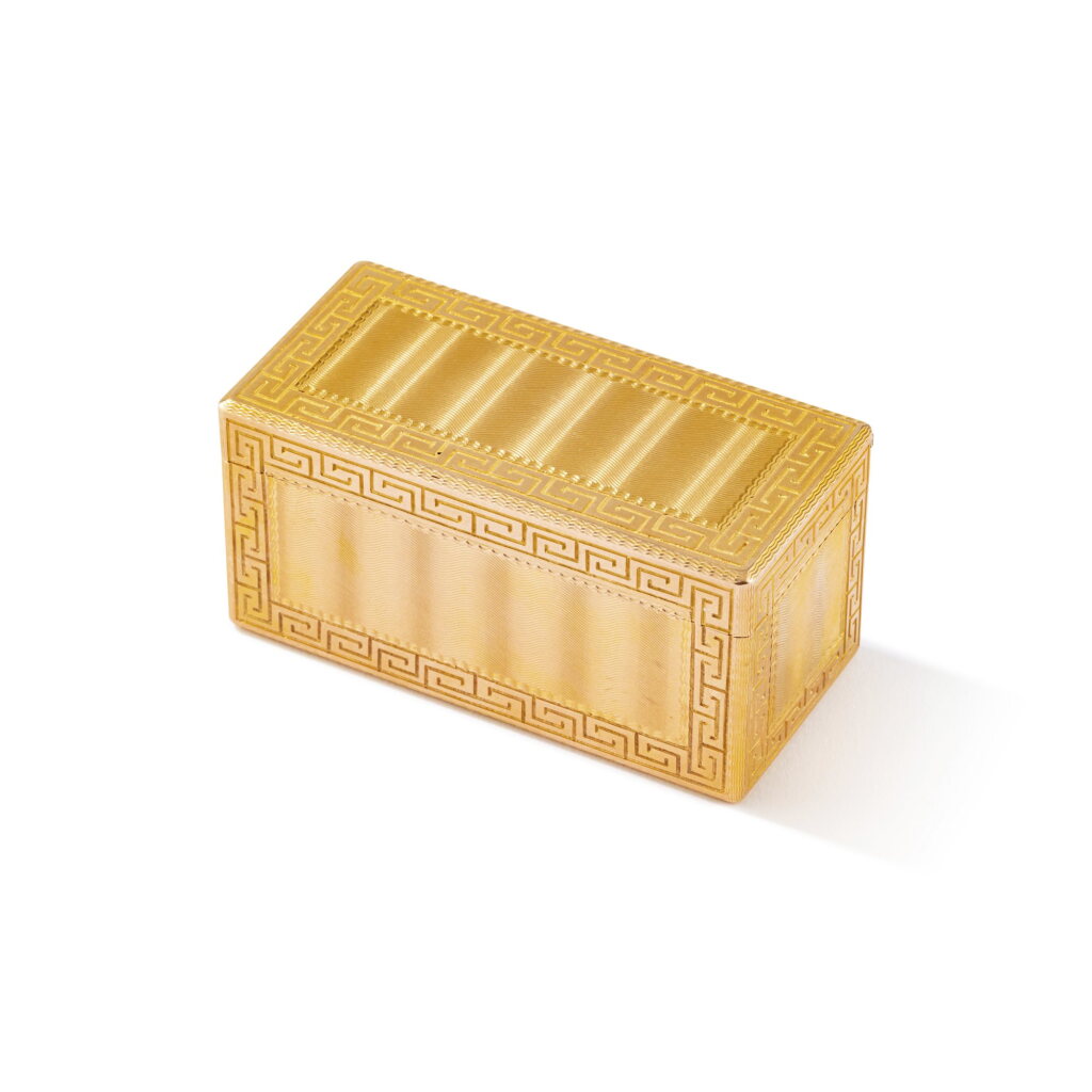 View full screen - View 1 of Lot 121. A gold snuff box, Paris 1765/1766,.