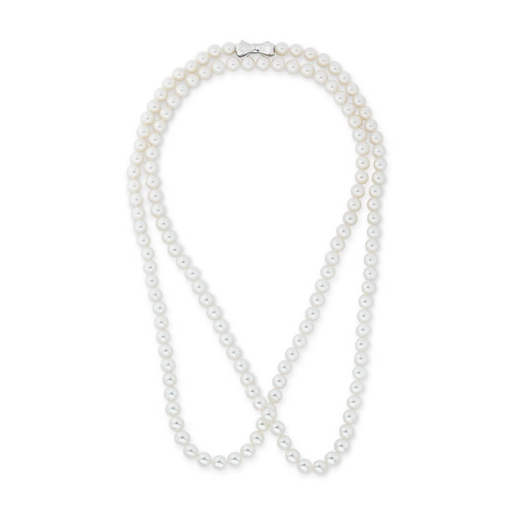 View full screen - View 1 of Lot 134. Tasaki | Collier perles de culture et or | Cultured pearl and gold necklace.