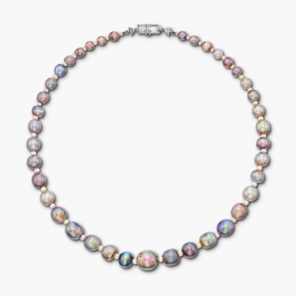 View full screen - View 1 of Lot 16. Important Natural Pearl and Diamond Necklace, France 卡地亞 | 重要 天然珍珠 配 鑽石 項鏈.