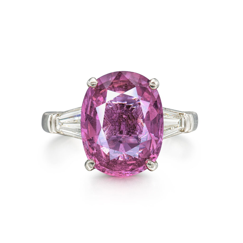 View full screen - View 1 of Lot 1712. PINK SAPPHIRE AND DIAMOND RING | 6.42克拉「馬達加斯加」粉紅色剛玉 配 鑽石 戒指.