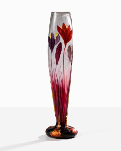 View full screen - View 1 of Lot 16. Vase Crocus ou Veilleuse d'Automne.