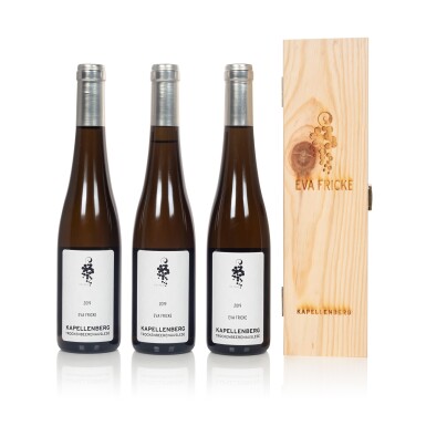 View full screen - View 1 of Lot 62. Lorcher Kapellenberg Riesling Trockenbeerenauslese 2019 Eva Fricke (3 HFBT).