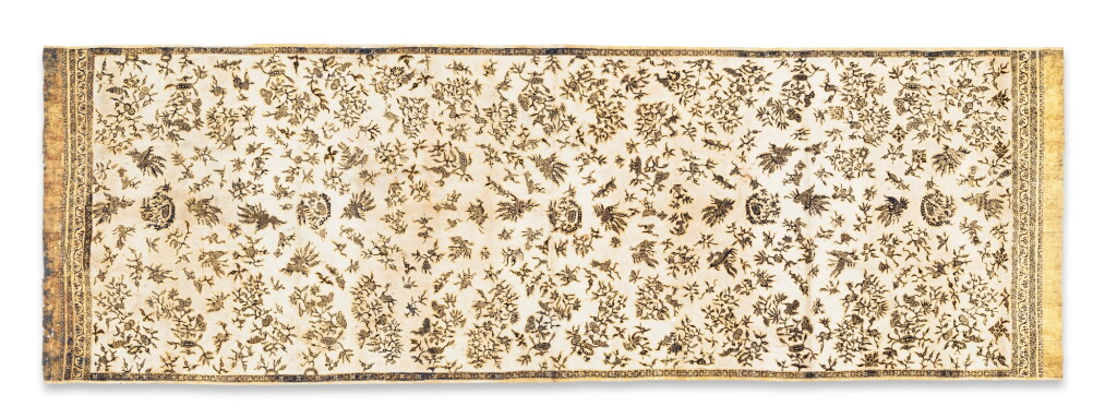 View full screen - View 1 of Lot 25. Deux sarongs, nord de Java, Indonésie, 19e et début du 20e siècle | Two hip wrappers sarong, Northern Java, Indonesia, 19th century and early 20th century.