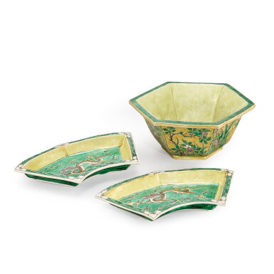 View full screen - View 1 of Lot 391. A group of yellow-ground sancai bowl and dishes, Qing dynasty, Kangxi period 清康熙 黃地素三彩六方盌及攢盤一組三件.