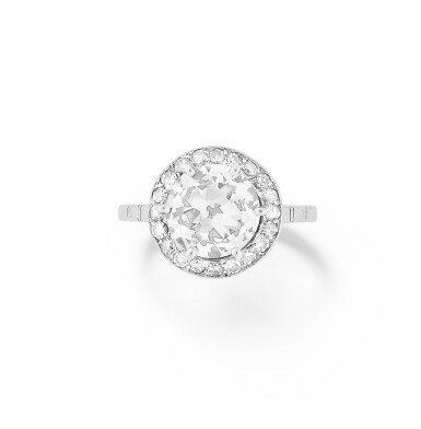 View full screen - View 1 of Lot 12. BAGUE DIAMANTS | DIAMOND RING .