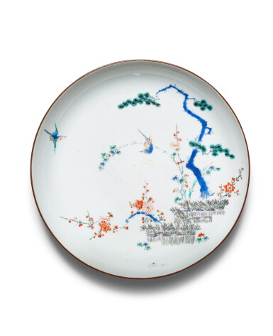 View full screen - View 1 of Lot 257. Assiette en porcelaine kakiemon Japon, époque Edo, fin du XVIIE siècle | 日本 明治時期 十七世紀晚期 柿右衛門花鳥紋盤 | A kakiemon dish, Japan, Edo period, ca. 1680.