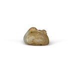 A celadon and russet jade figure of a crane Ming Dynasty or later | 明或以後 青玉瑞鶴銜桃把件