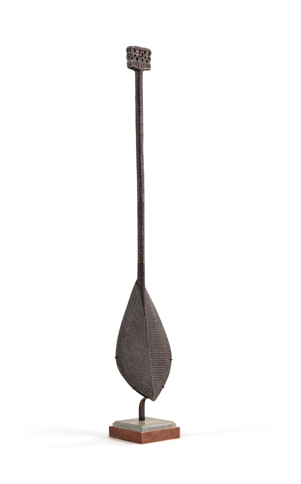 View full screen - View 1 of Lot 63. Austral Islands ceremonial paddle | Pagaie cérémonielle, Îles Australes.