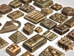 Trente-huit poids à peser l’or, Akan, Ghana| Thirty-eight Akan Gold Weights, Ghana