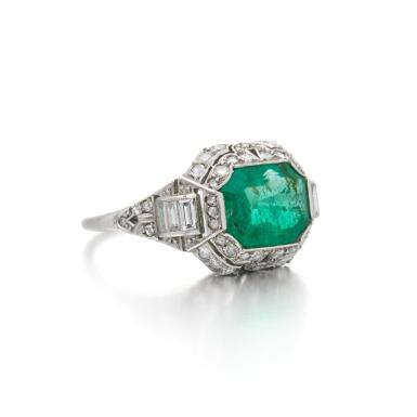 View full screen - View 1 of Lot 40. Emerald and diamond ring | Anello con smeraldo e diamanti .