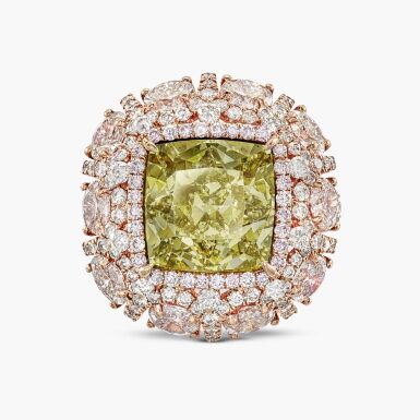 View full screen - View 1 of Lot 1801. Fancy Green-Yellow Diamond, Coloured Diamond and Diamond Ring | 8.05克拉 彩綠黃色鑽石 配 彩色鑽石 及 鑽石 戒指.