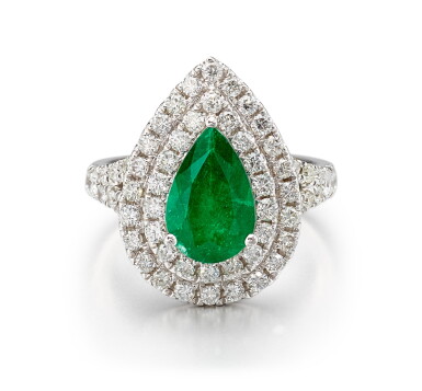 View full screen - View 1 of Lot 1141. EMERALD AND DIAMOND RING | 1.92卡拉「哥倫比亞」祖母綠 配 鑽石 戒指.